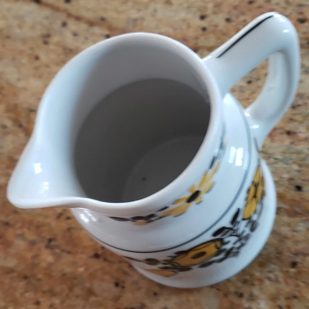 Vintage RK G Czechoslovakia Porcelain Retro Floral Creamer Pitcher 1/4 Liter